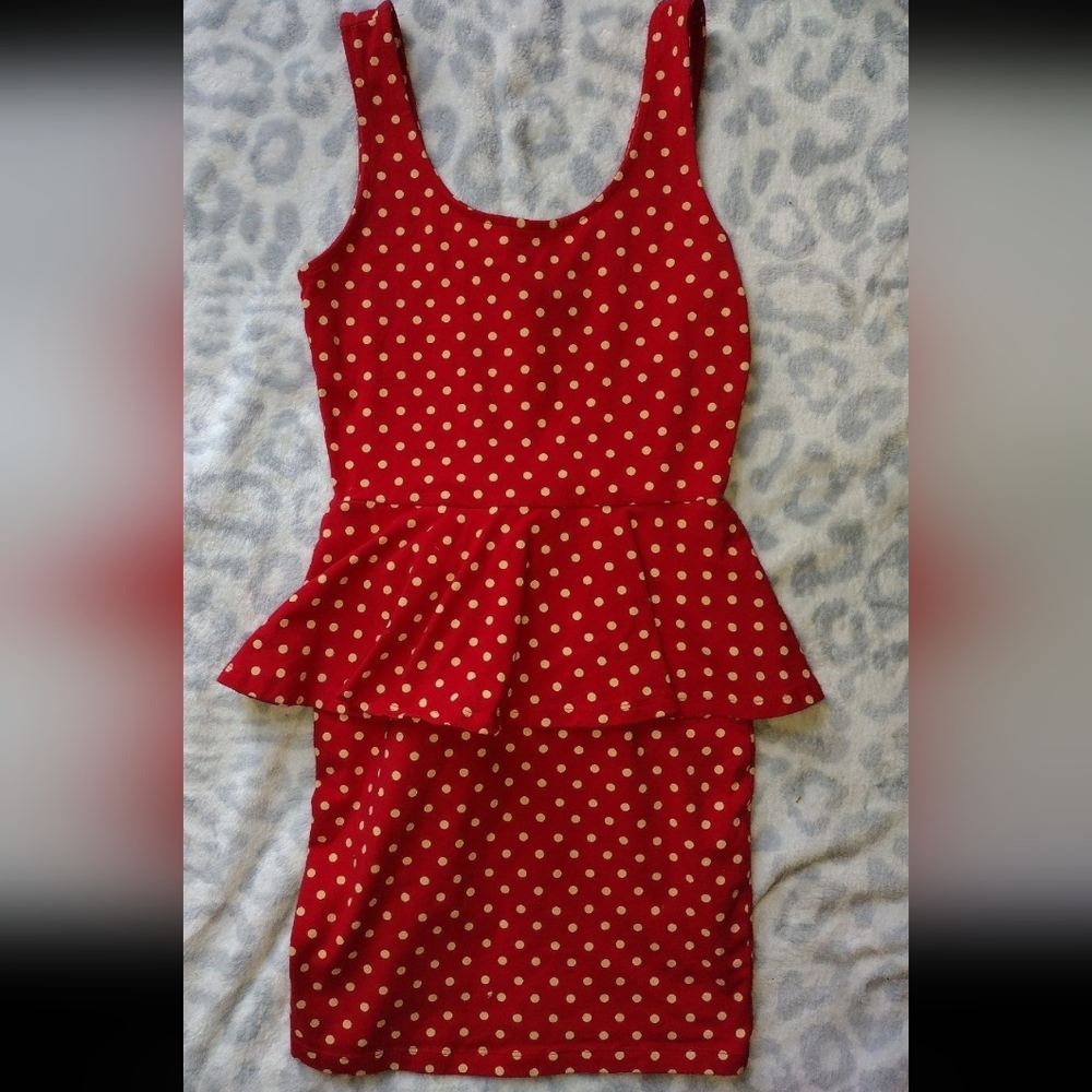 Dress - Picture 2 of 4